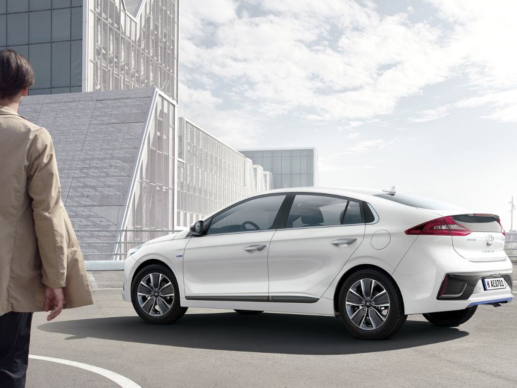 Hyundai IONIQ Hybrid