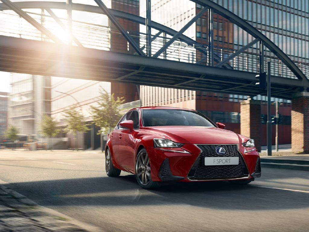 Lexus IS