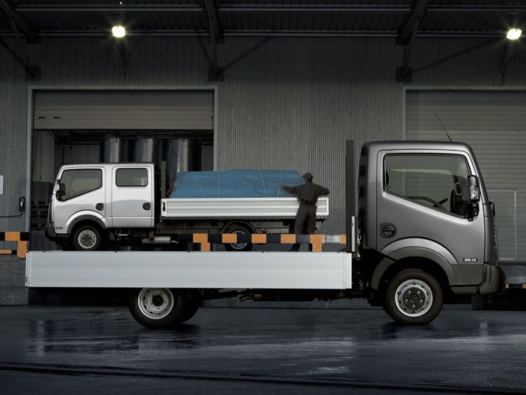 Nissan NT400