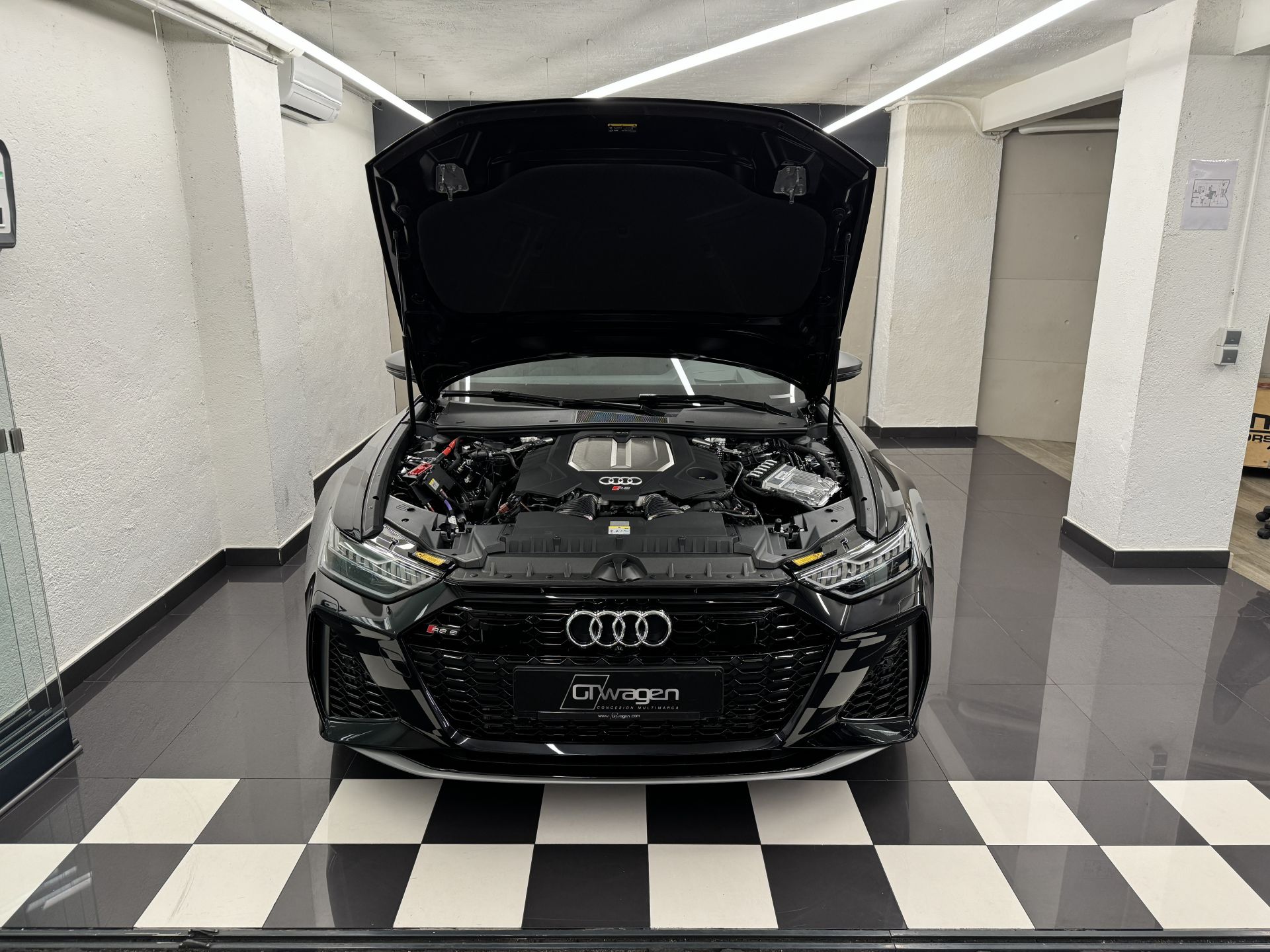 Audi A6 RS6 Avant Performance