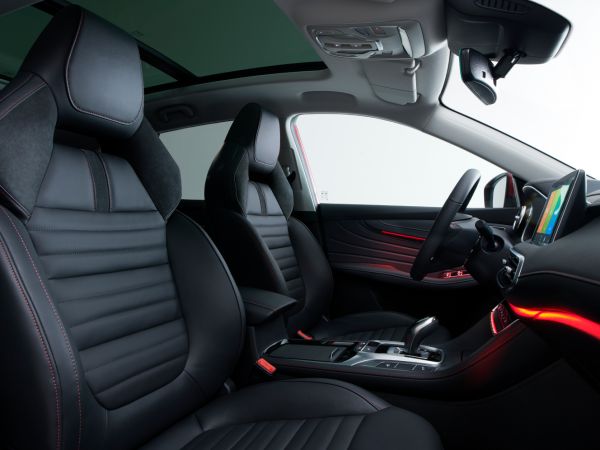 MG  1.5T-GDI LUXURY 162 5P
