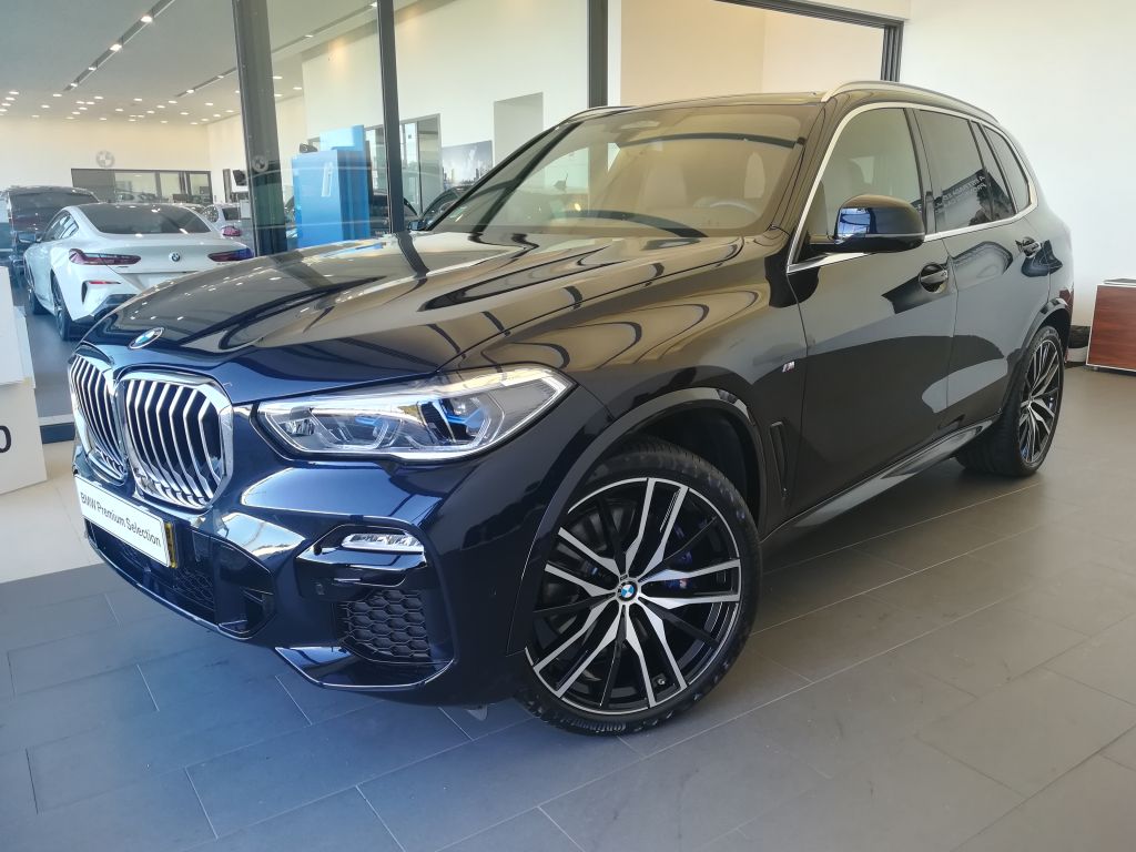 BMW X5 xDrive30d Auto segunda m&atilde;o Porto