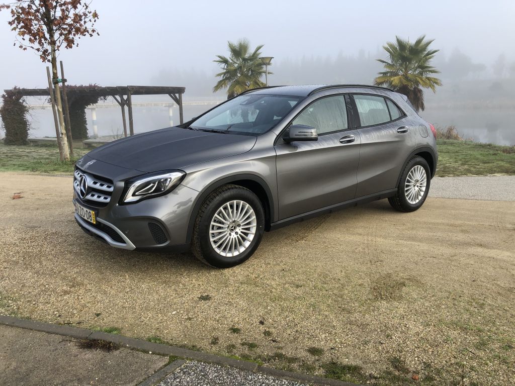 Mercedes Benz Classe GLA 180 segunda m&atilde;o Castelo Branco