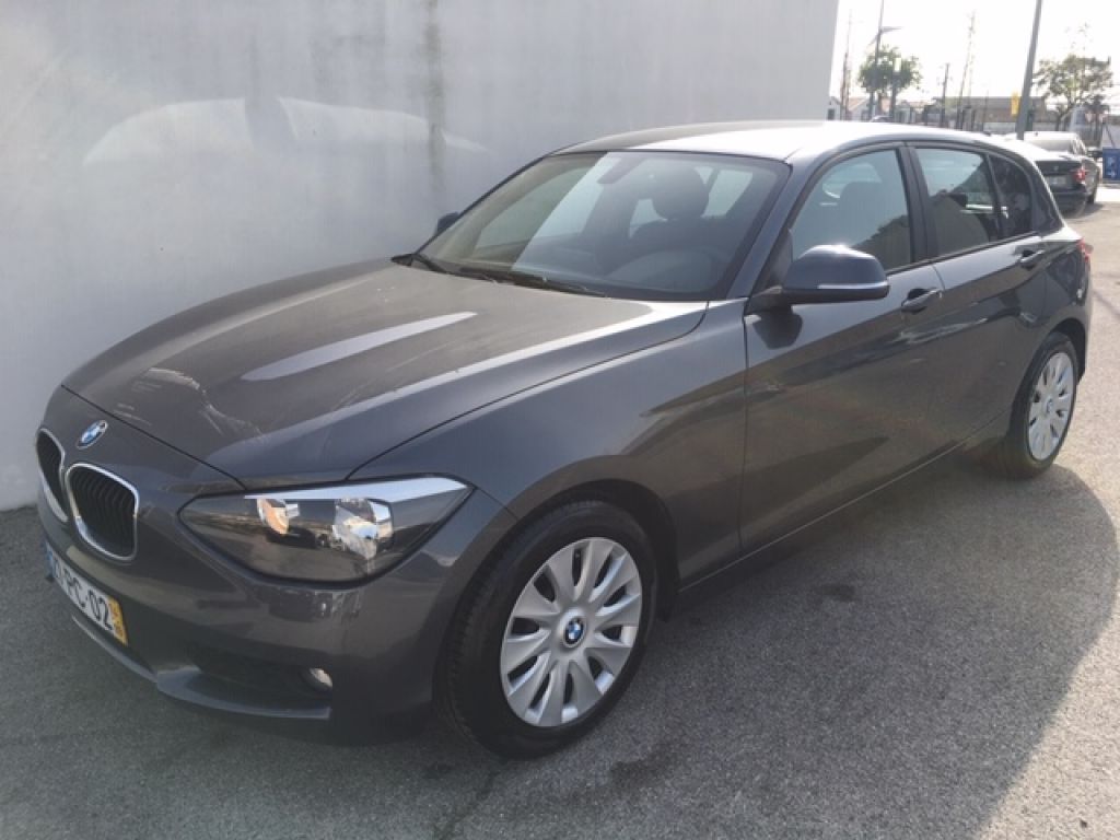 BMW Serie 1 116d EfficientDynamics segunda m&atilde;o Lisboa