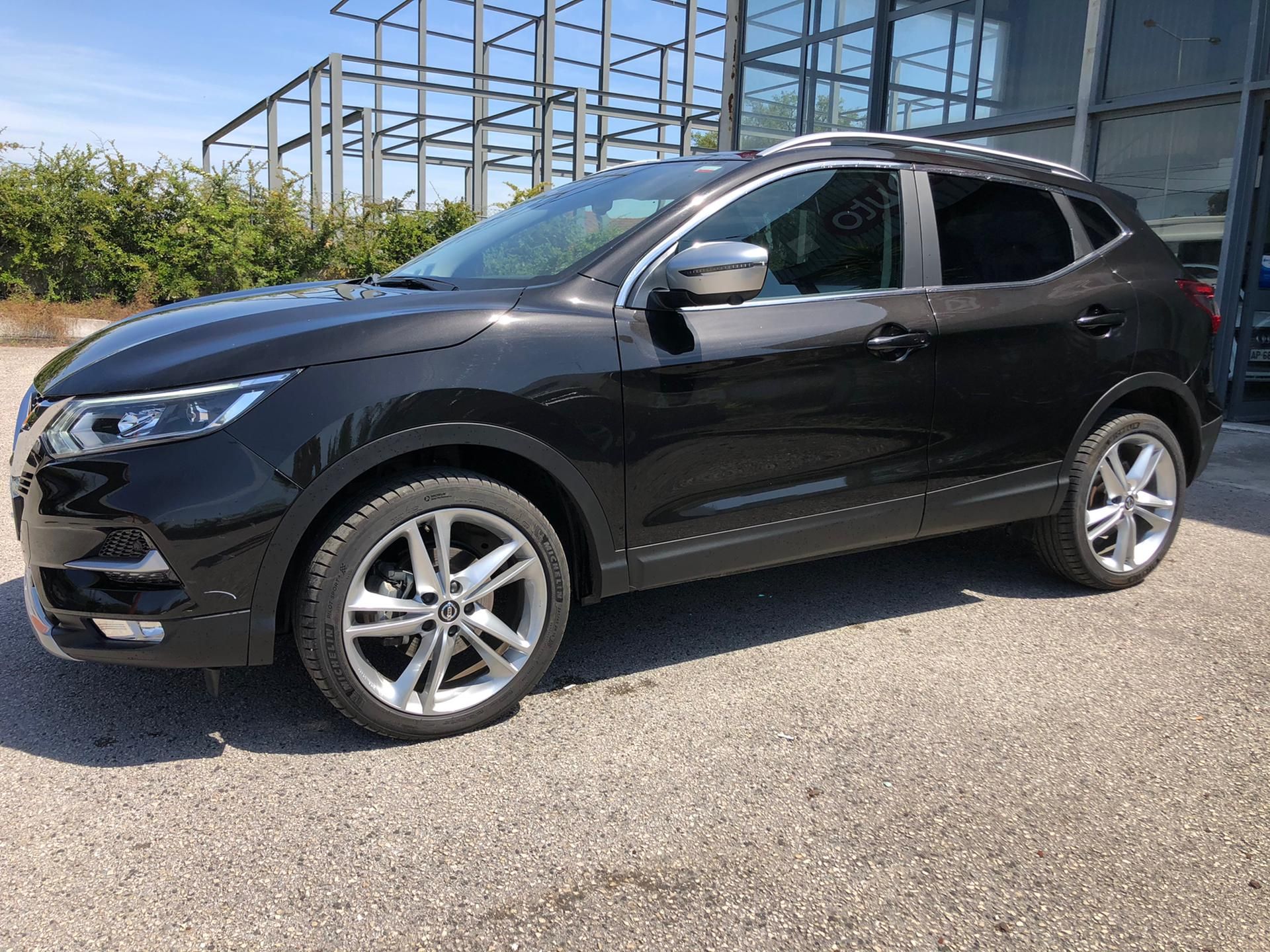 Nissan Qashqai 1.3 DIG-T 140CN-MOTION segunda m&atilde;o Setúbal