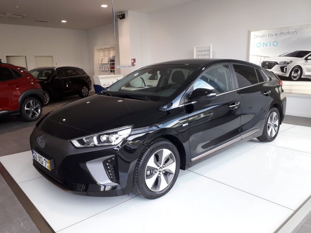 Hyundai IONIQ EElectric MY19 TECH JLL CINZA usada Lisboa