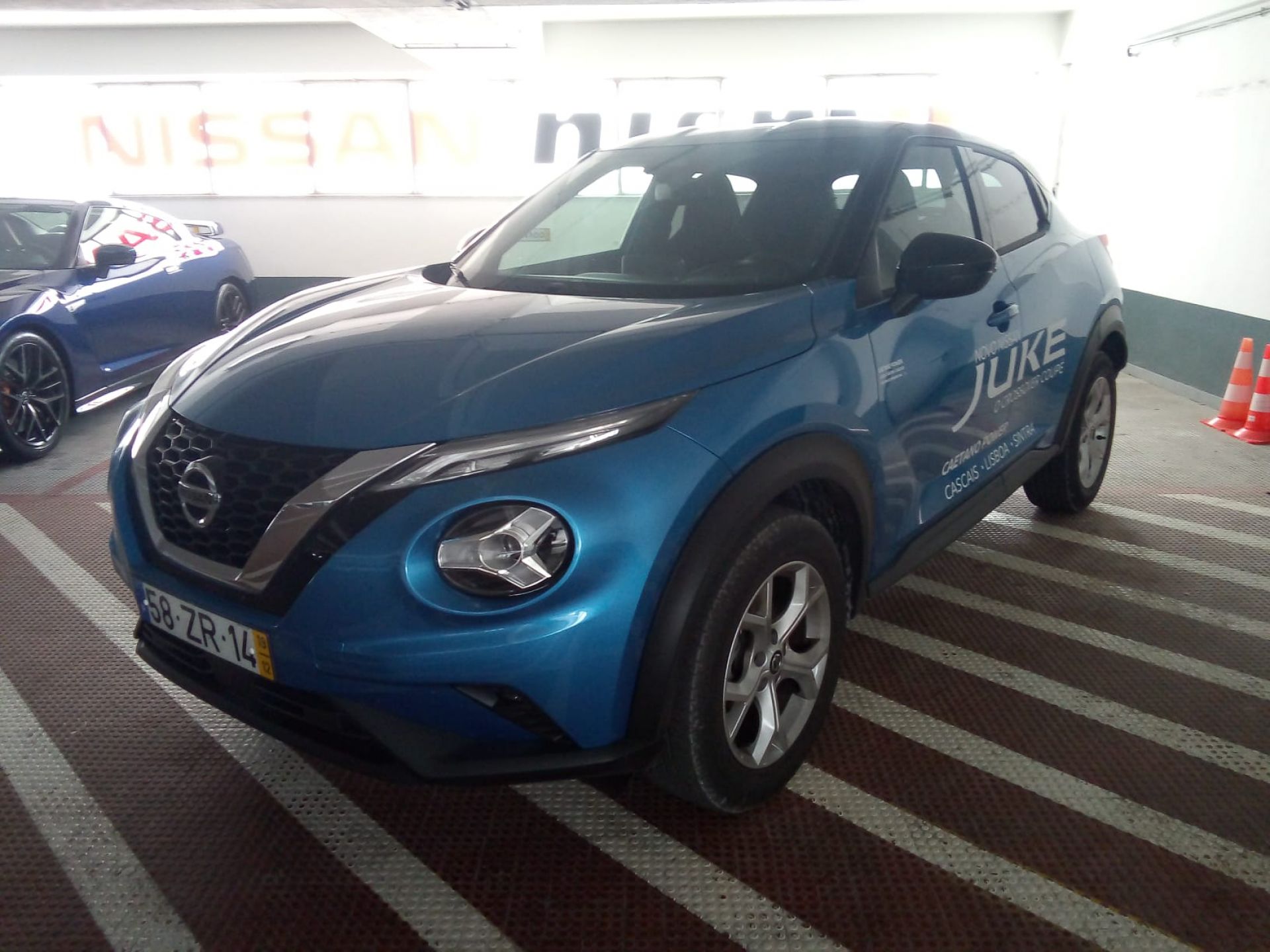 Nissan JUKE 1.0 DIG-T 117C6 M/T N-CONNECTA segunda m&atilde;o Lisboa