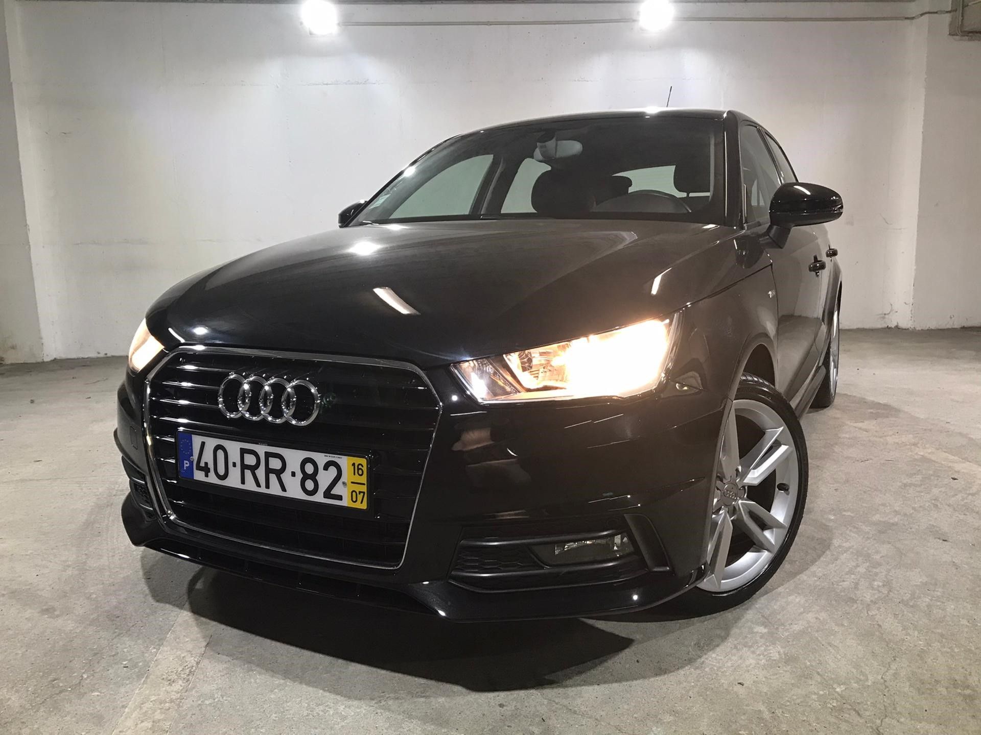 Audi A1 Preto Mythos metalizado de Segunda mano 0148 Caetano Sport