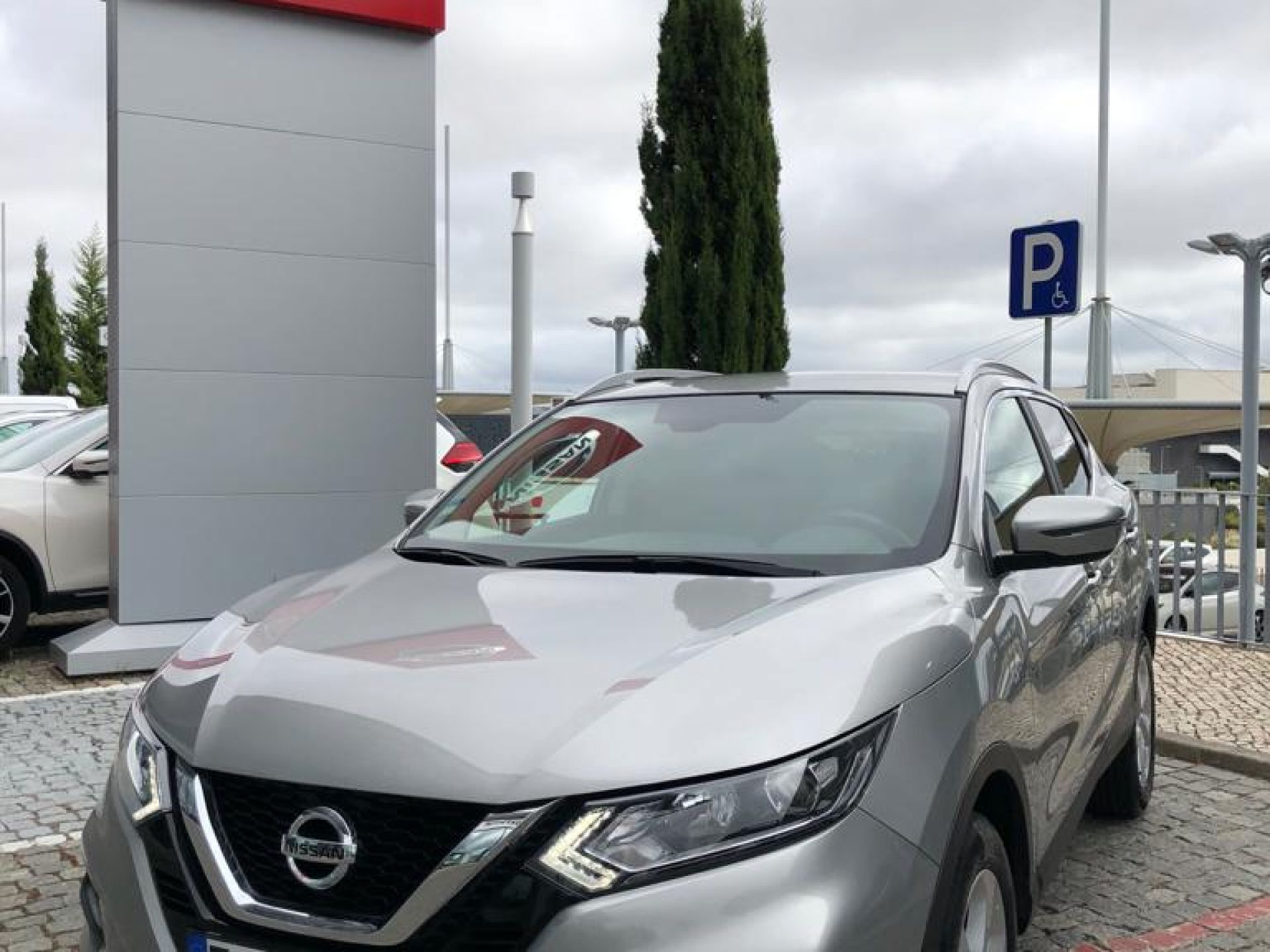 Nissan Qashqai 1.5 dCi 115CV BUSINESS EDITION usada Lisboa