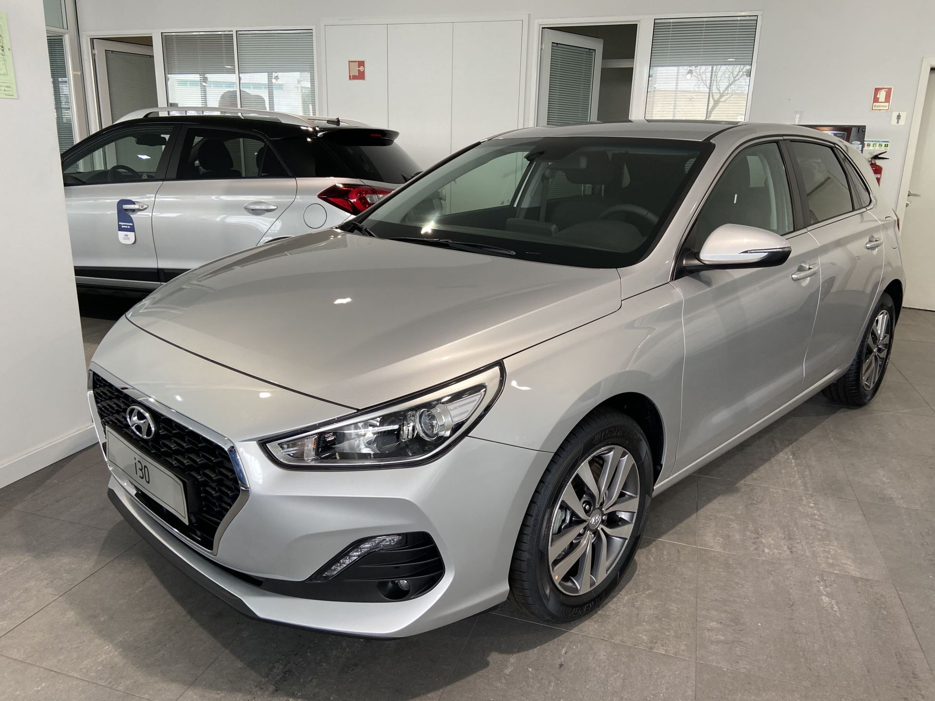 Hyundai i30 1.0 TGDi 120cv Style MY19'5 usada em Lisboa Hyundai i30 1.0 TGDi 120cv Style MY19'5 usada Lisboa