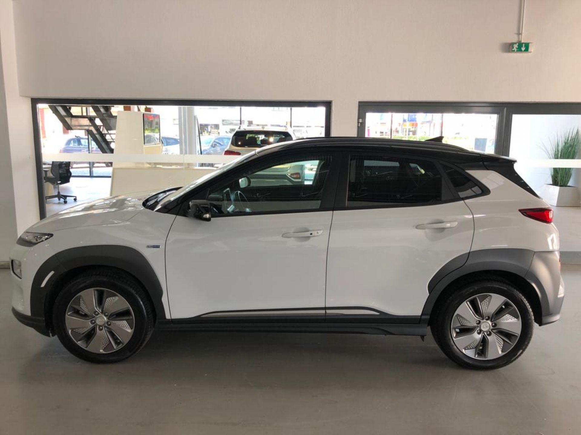 Hyundai Kauai EV Premium EV64kwh IC 2019 Segunda mão 9661 Caetano Retail