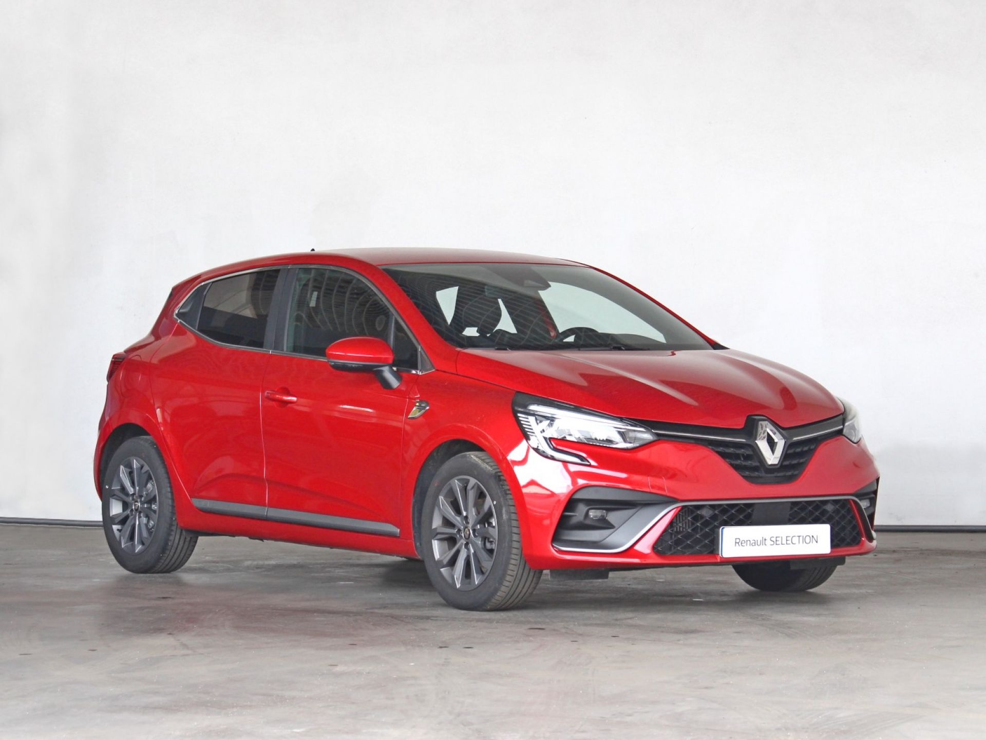 Renault Clio Tce Rs Line Vermelho Flamme Metalizado Especial Usado Caetano Formula