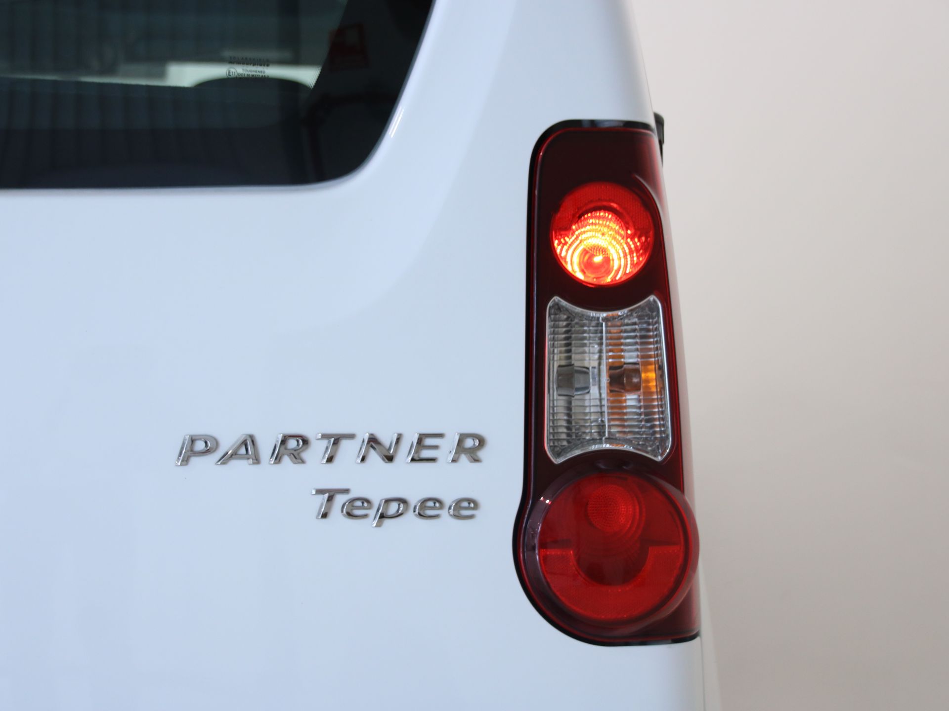 Peugeot Partner TEPEE Access 1.6 BlueHDi 55KW (75CV)