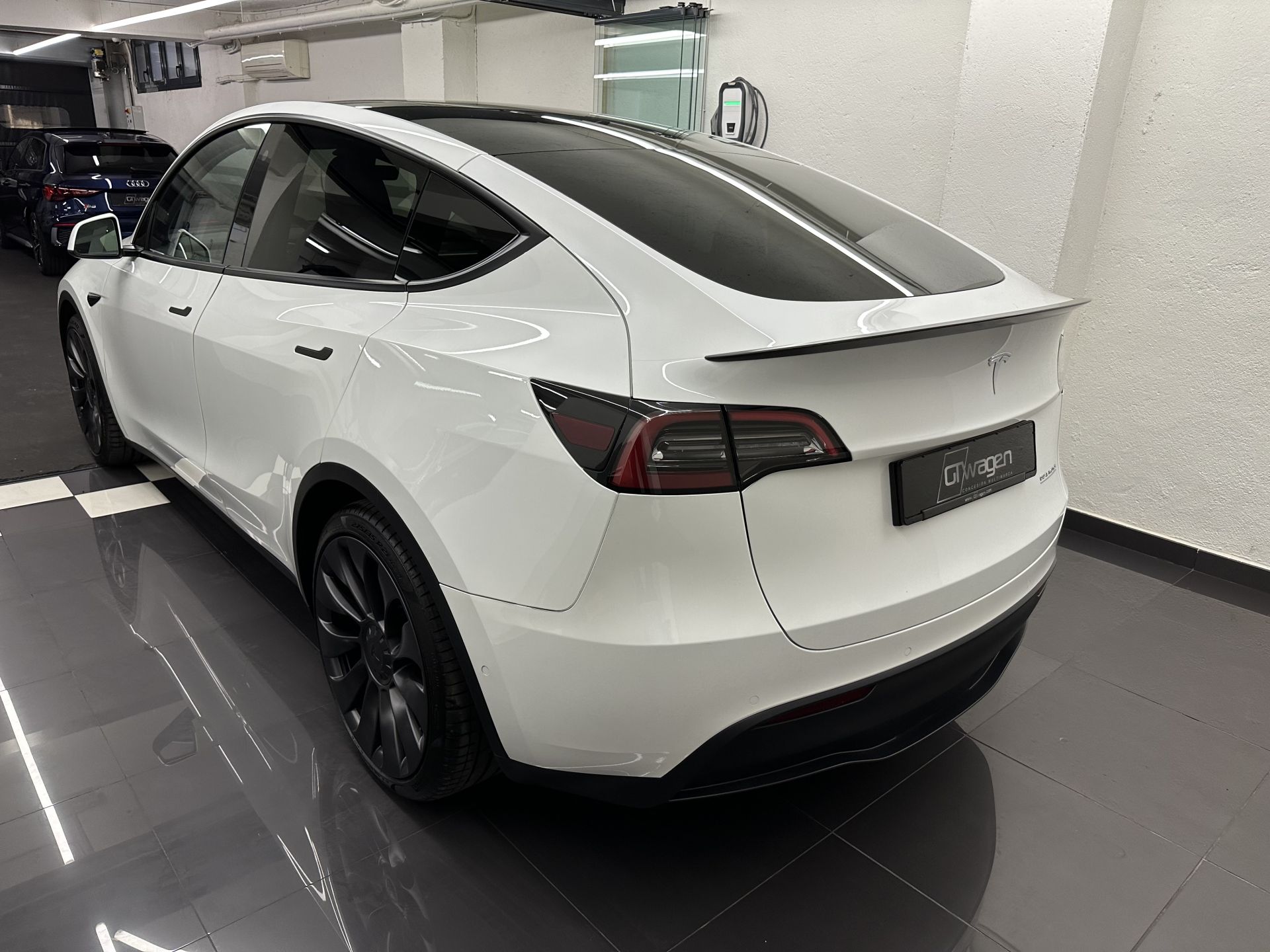Tesla Model Y Performance 4WD