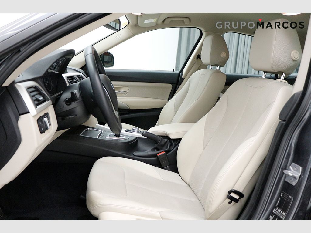 BMW SERIES 3 318d Gran Turismo