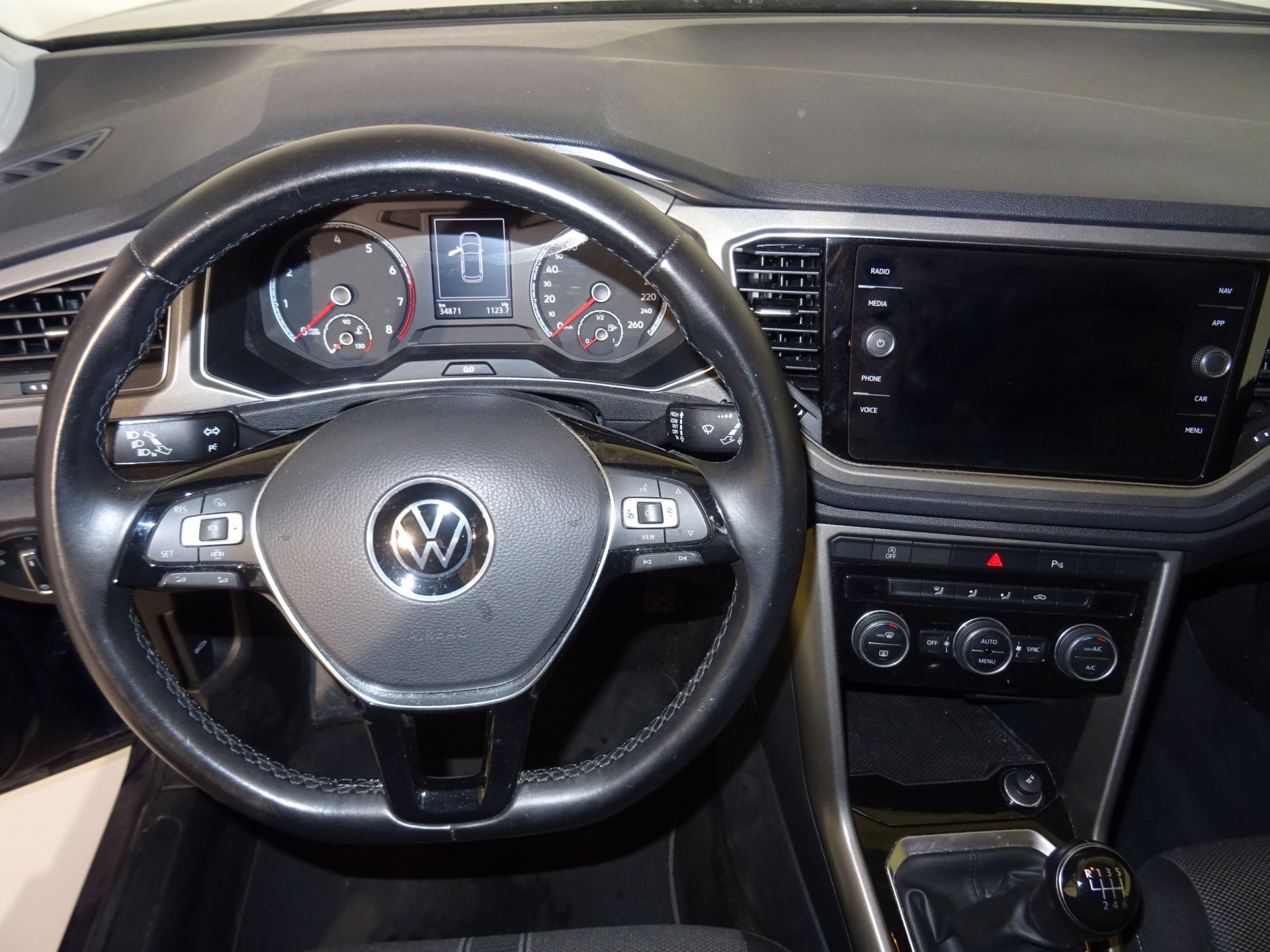 Volkswagen T-Roc Advance 1.0 TSI 81kW (110CV)