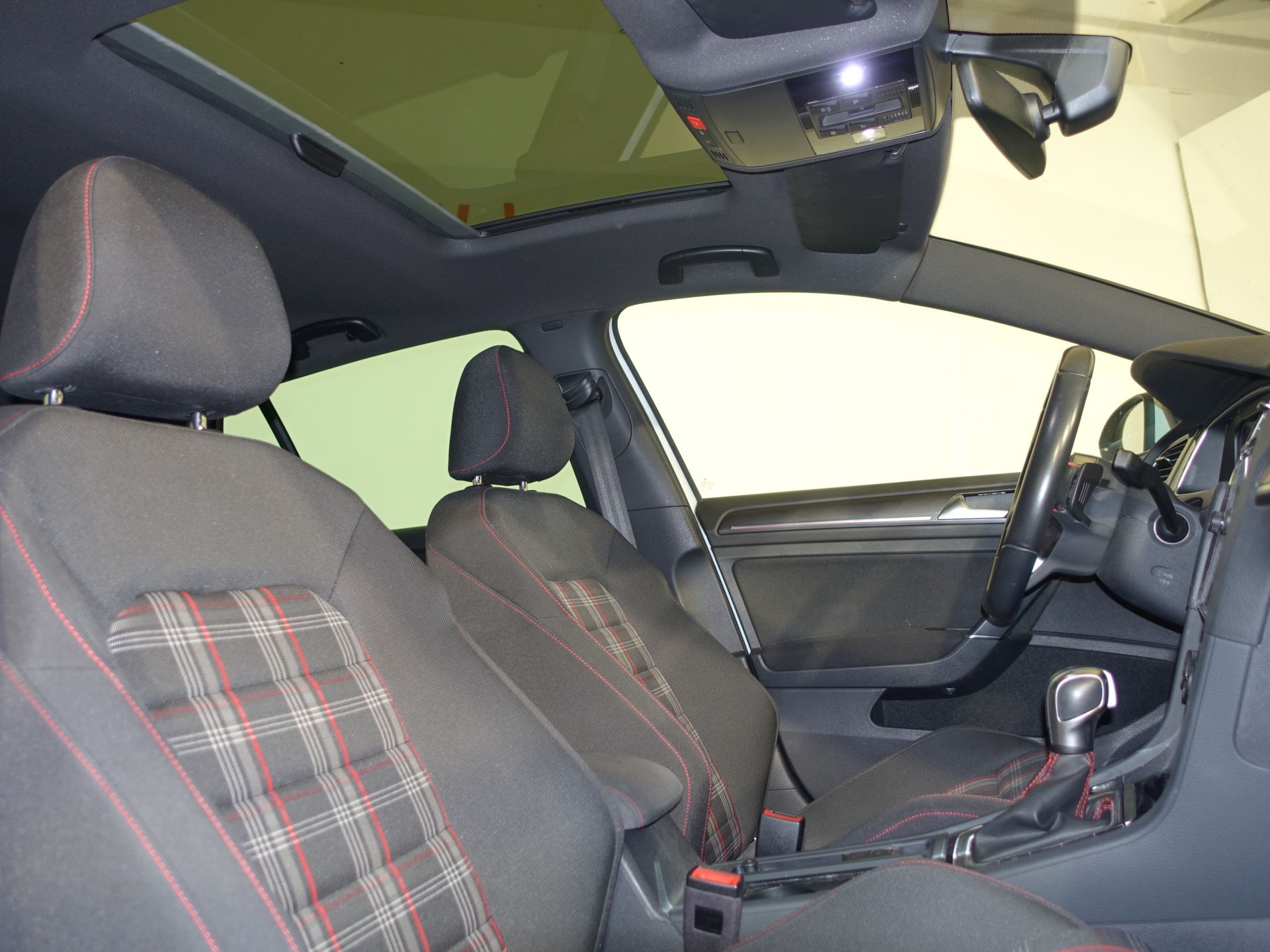 Volkswagen Golf GTI Performance 2.0 TSI 180kW(245CV) DSG