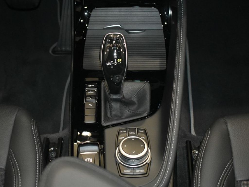 BMW X1 sDrive18d Corporate 110 kW (150 CV)