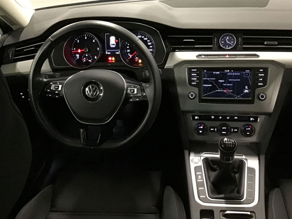Volkswagen Passat 2.0 TDI ADVANCE BMT VARIANT 150 5P