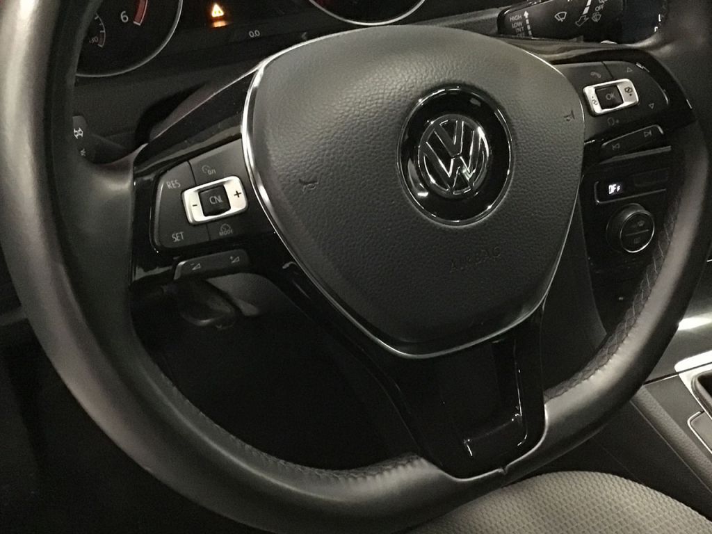 Volkswagen Golf 1.6 TDI ADVANCE VARIANT 115 5P