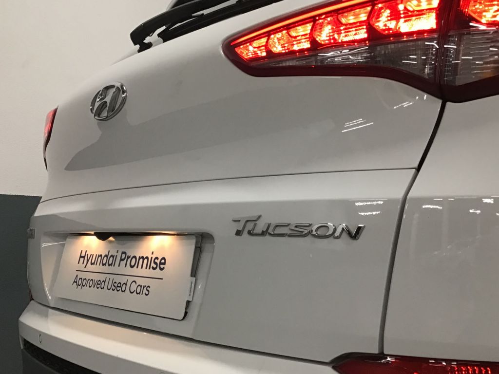 Hyundai Tucson 1.6 TGDI LINK SKY 2WD 176 5P