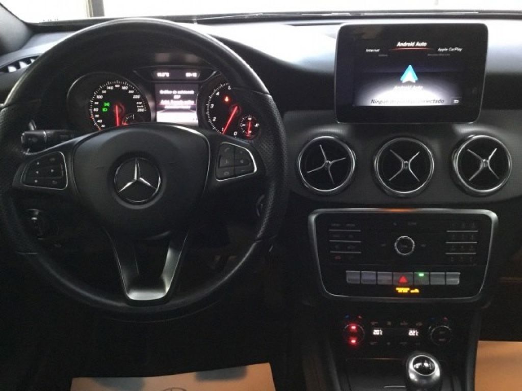 Mercedes Benz Clase GLA 180 Urban (EURO 6d-TEMP)