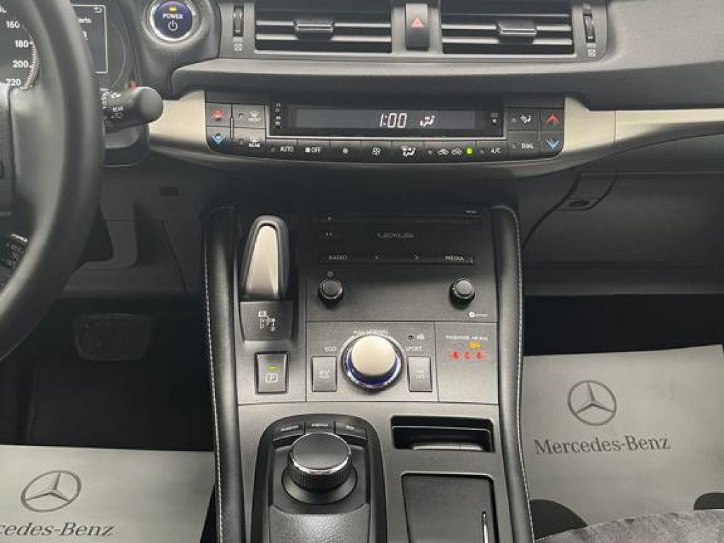 Lexus CT o 200 h 2019