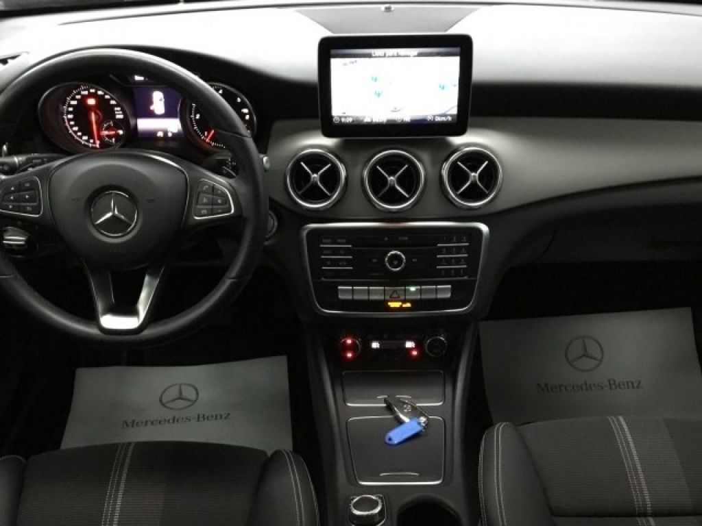 Mercedes Benz Clase GLA 200 CDI / d Urban (EURO 6d-TEMP)