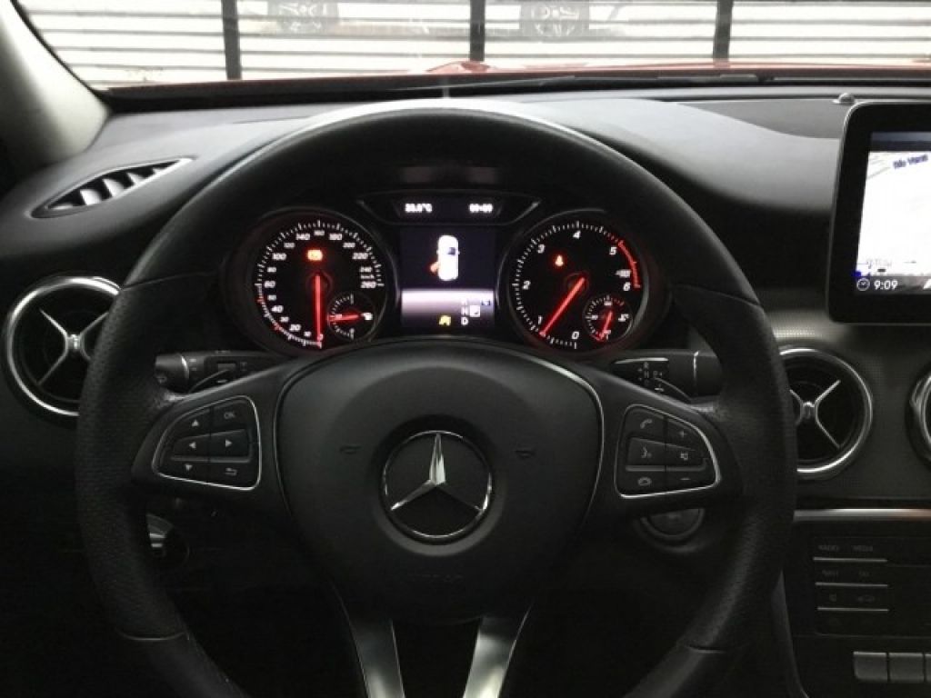 Mercedes Benz Clase GLA 200 CDI / d Urban (EURO 6d-TEMP)