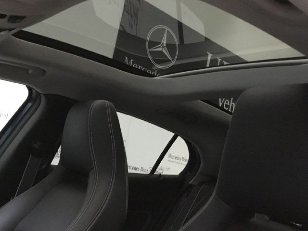 Mercedes Benz Clase GLA 200 Urban (RUTO 6d-TEMP)
