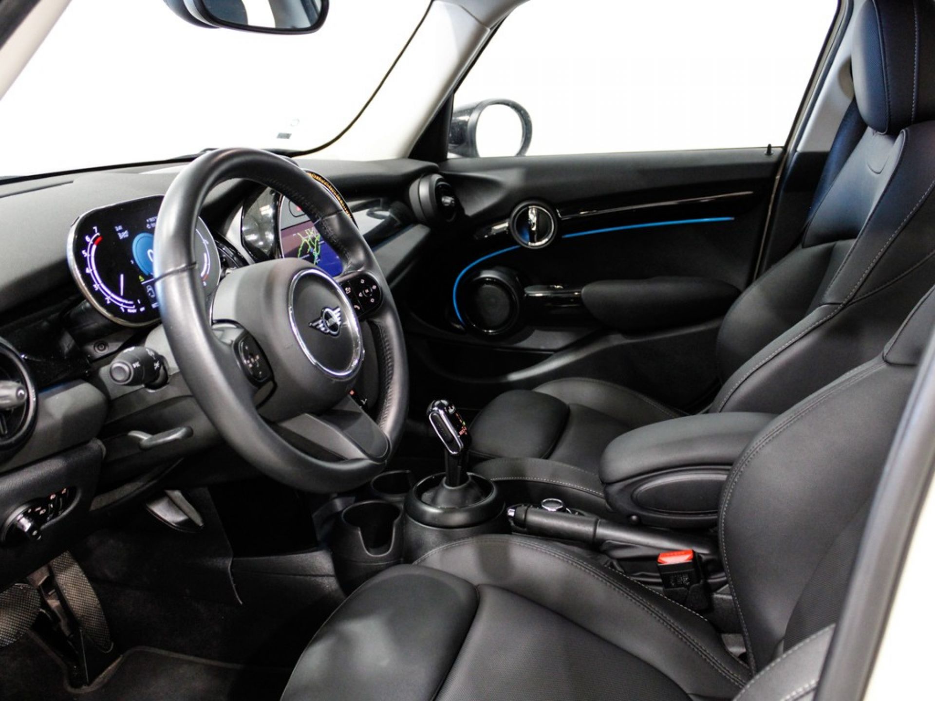 Autoradio para coche Bluetooth con mando para volante negro 5,8x18