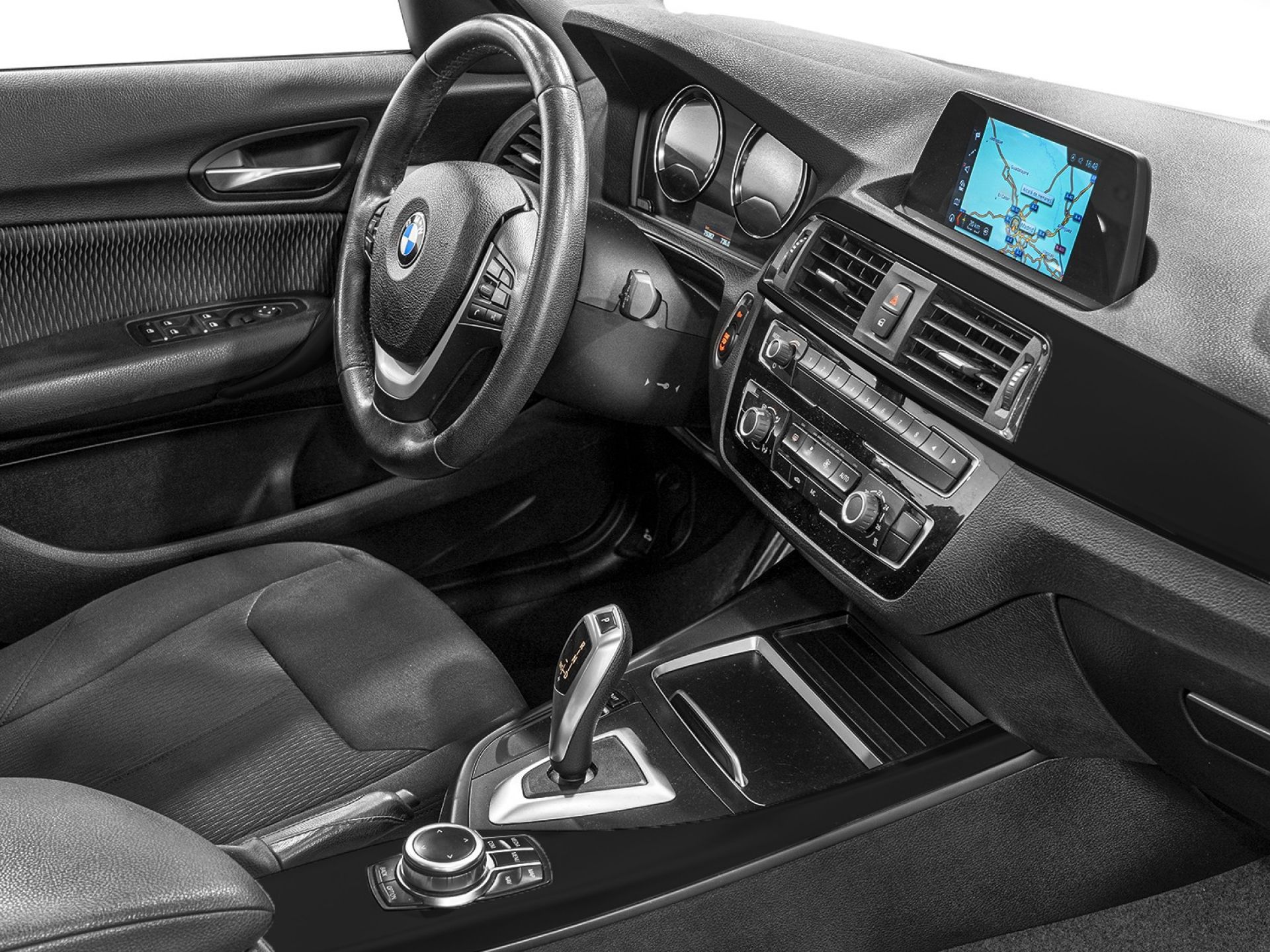 BMW F20 1 Series 5 Doors 118i Ficha Tecnica, consumo y dimensiones