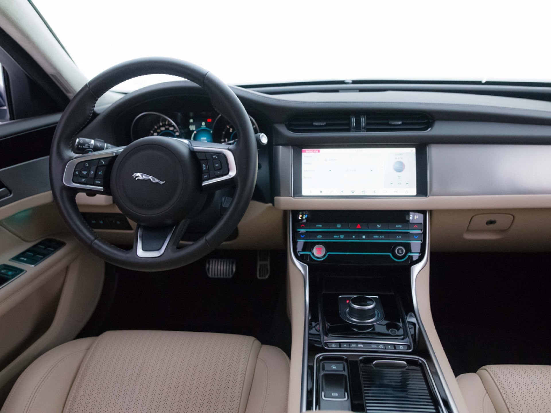Jaguar XF 2.0D I4 (180CV) Prestige Auto 4WD
