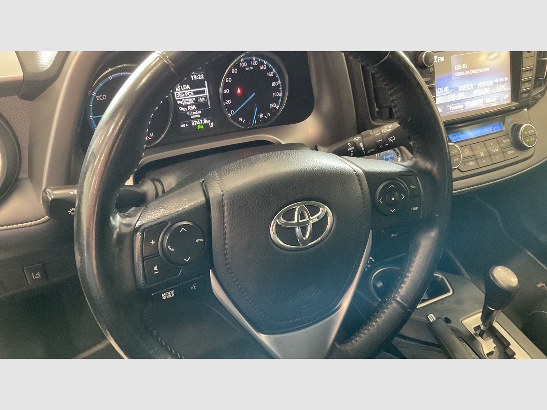 Toyota Rav4 2.5l hybrid 2WD Advance