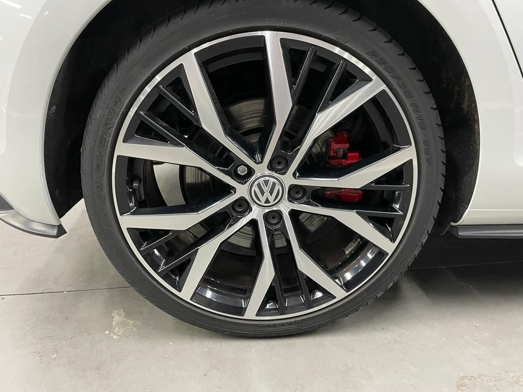 Volkswagen Golf GTI Performance 2.0 TSI 180kW(245CV) DSG