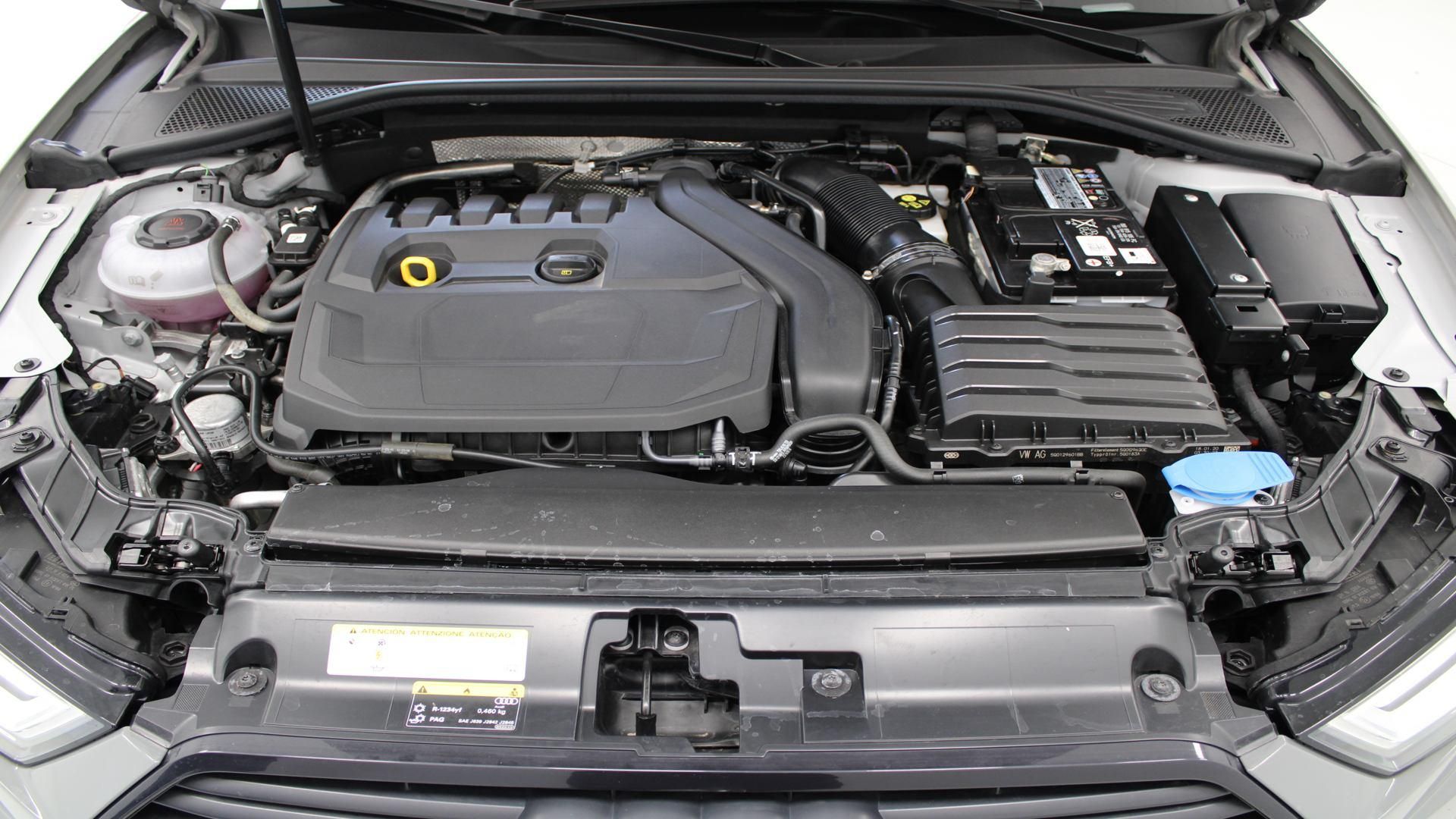Audi A3 Black line 35 TFSI 110 kW (150 CV)