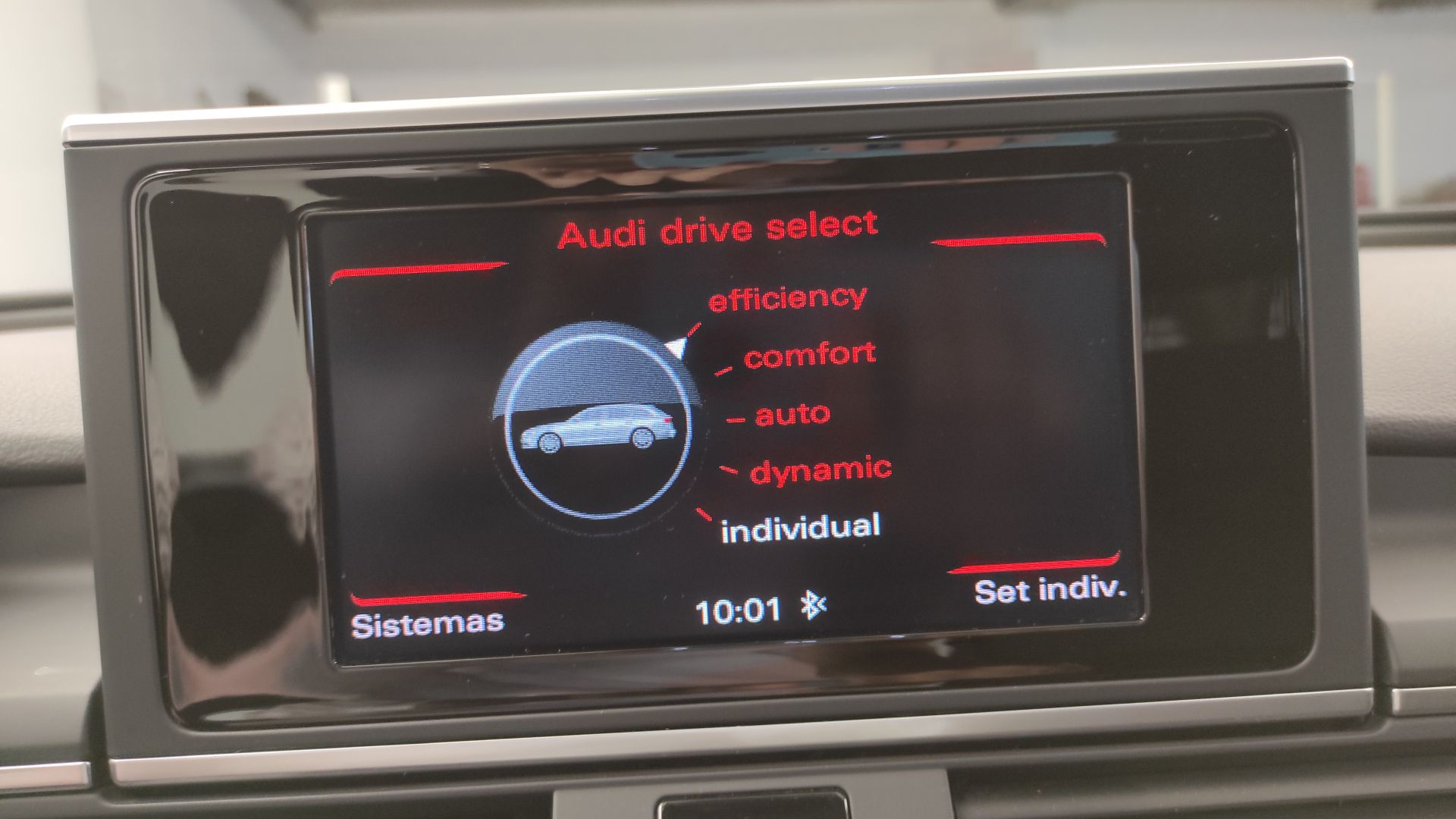 Audi A6 S line 2.0 TDI 140kW ultra S tron Avant