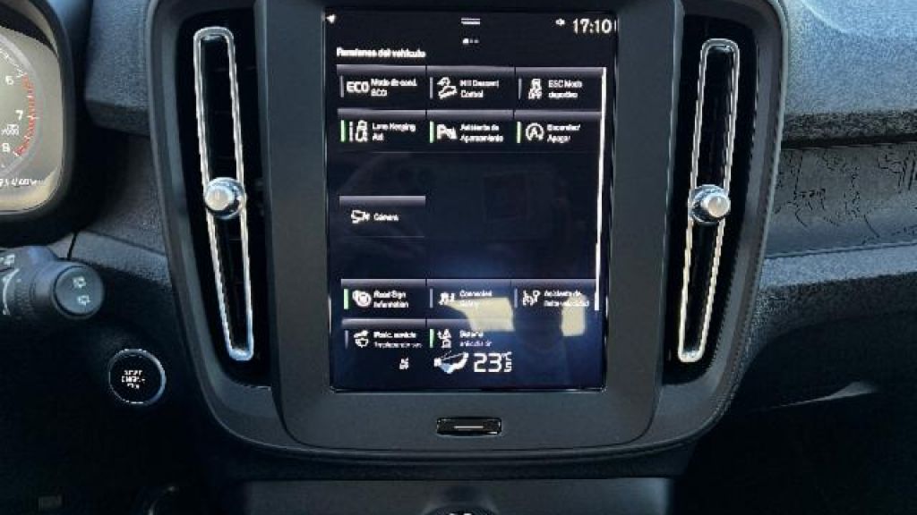 Volvo XC40 1.5 T2 Momentum Core