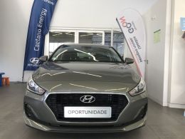 Hyundai i30 1.6 CRDi 116cv Style Navi segunda m&atilde;o Porto