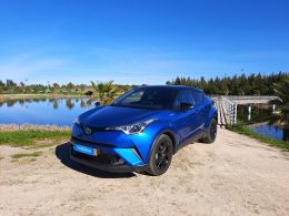 Toyota C-HR C-H1.8 Hybrid Comfort + Pack Style segunda m&atilde;o Castelo Branco