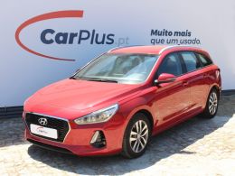 Hyundai i30 SW 1.6 CRDi 110cv Comfort + BTL + Navi  segunda m&atilde;o Porto