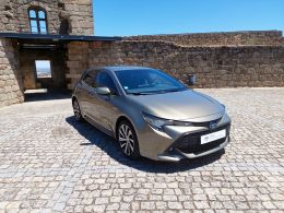 Toyota Corolla 1.8 Hybrid Comfort+Pack Sport segunda mão Castelo Branco