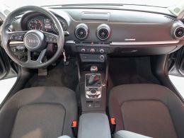 Audi A3 Sportback 1.6 TDI 116cv Base segunda mão Lisboa