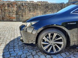Toyota COROLLA TS 1.8 Hybrid Comfort + Pack Sport segunda mão Castelo Branco