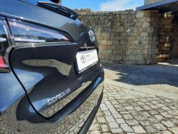 Toyota COROLLA TS 1.8 Hybrid Comfort + Pack Sport segunda mão Castelo Branco