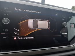 Volkswagen Polo 1.0 TSI 95cv Confortline segunda mão Porto