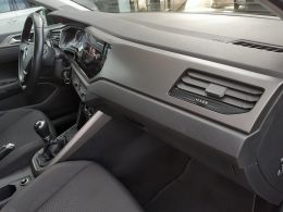 Volkswagen Polo 1.0 TSI 95cv Confortline segunda mão Porto