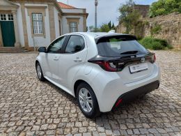 Toyota Yaris 1.5 Hybrid Dynamic Force Comfort Plus segunda mão Castelo Branco