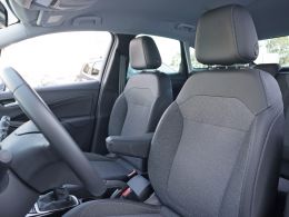 Opel Crossland 1.2T 110cv Elegance segunda mão Porto