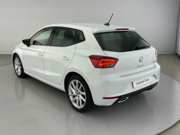 SEAT Ibiza 1.0 TSI FR 5v segunda mão Porto